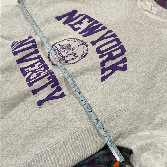 Vintage Gray NYU champion Sweatshirt sz Medium - Picture 7 of 7